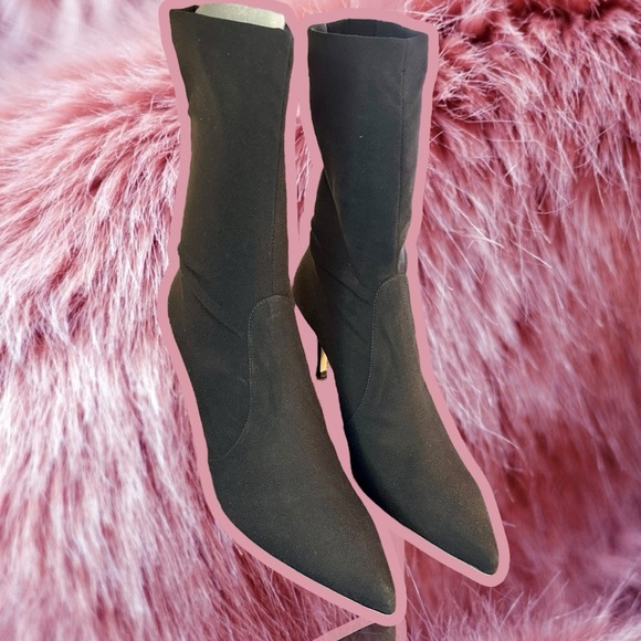 NWT Stuart Weitzman Black Micro Axiom Stretch Knit Ankle
Booties Size 11.5 - Picture 13 of 16